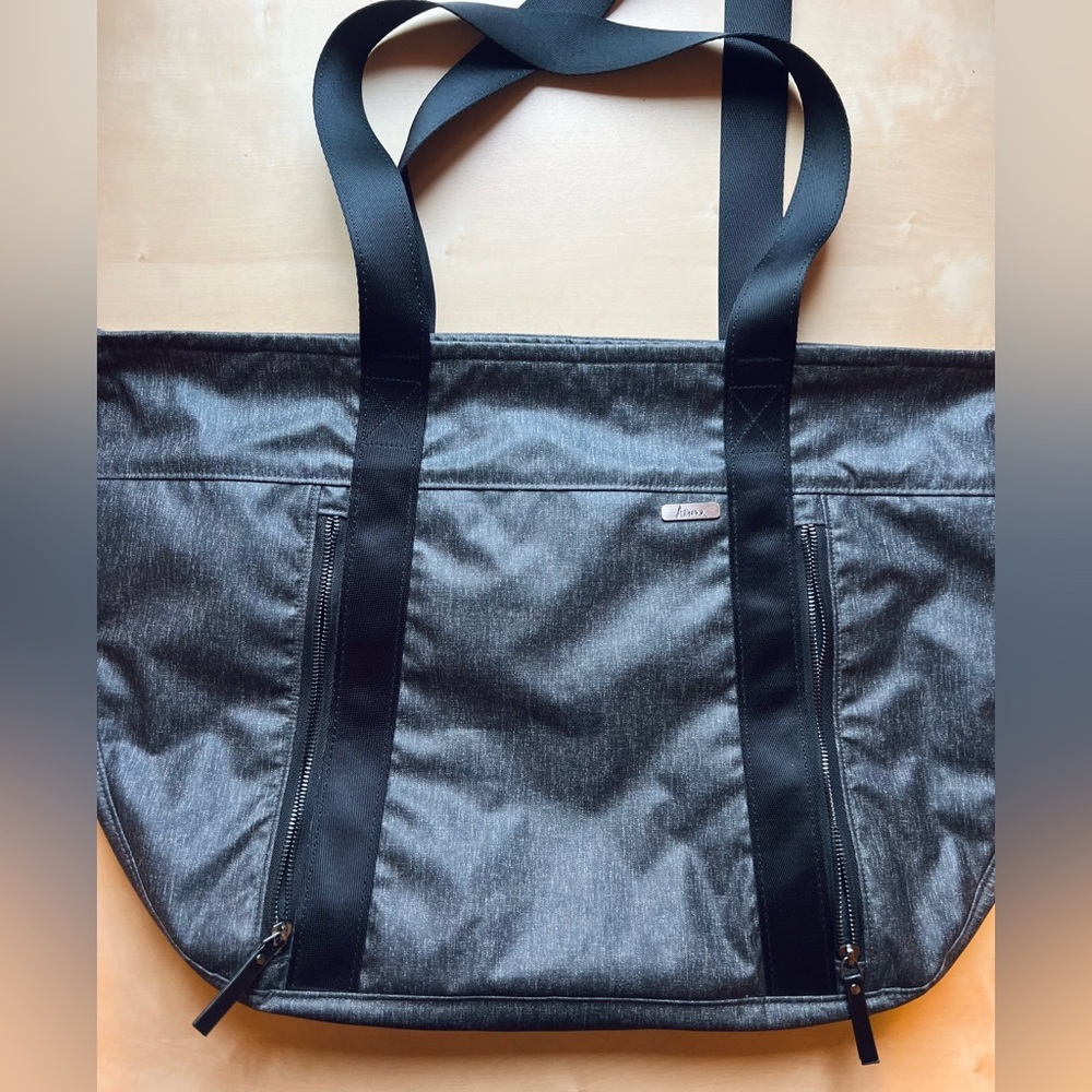 Aruna Aamina Yoga Tote in Charcoal with red lining gym bag beach bag - Picture 3 of 10